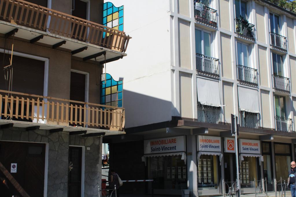 Apartamento In Centro A Saint Vincent Exterior foto